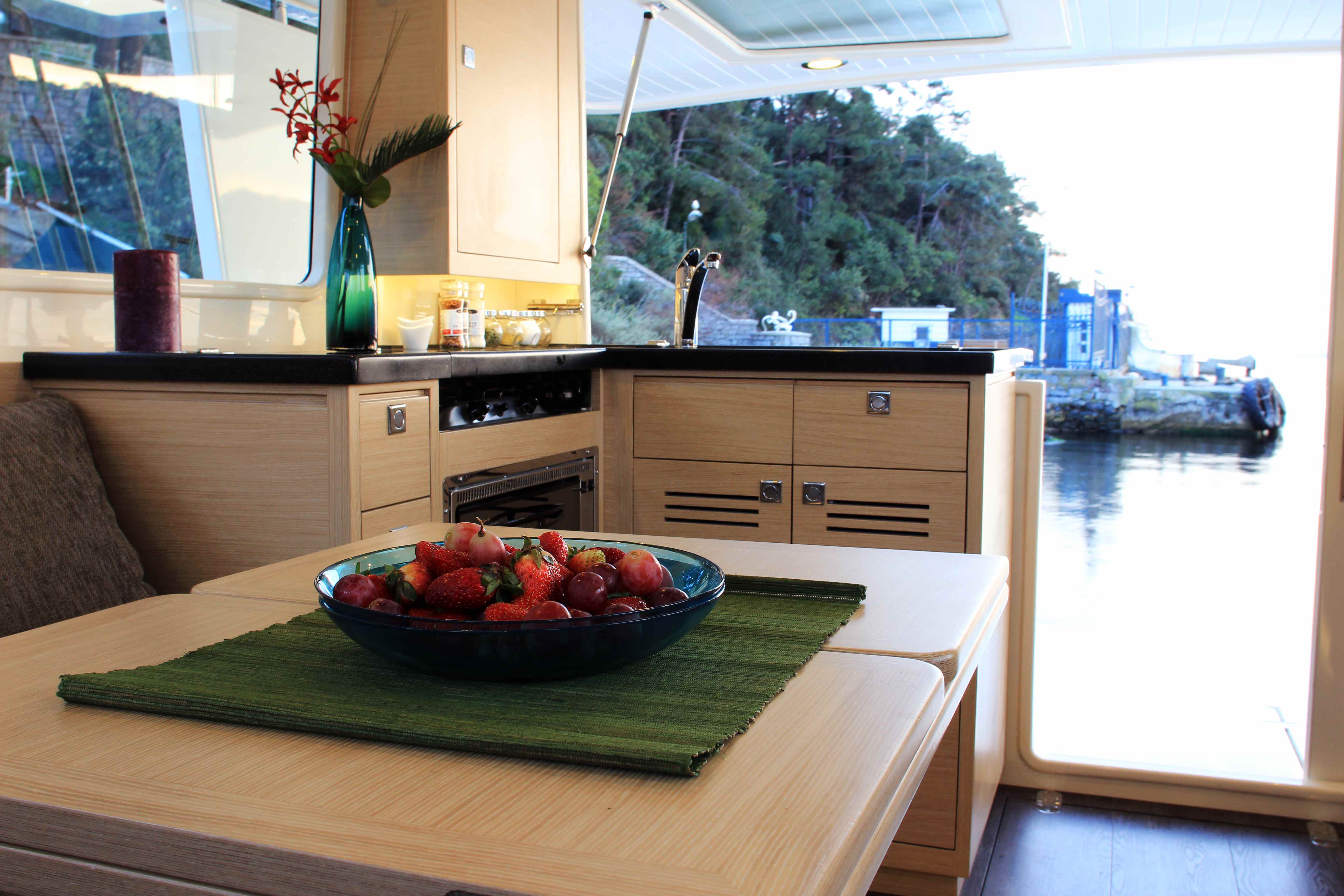 Rhea Trawler 36